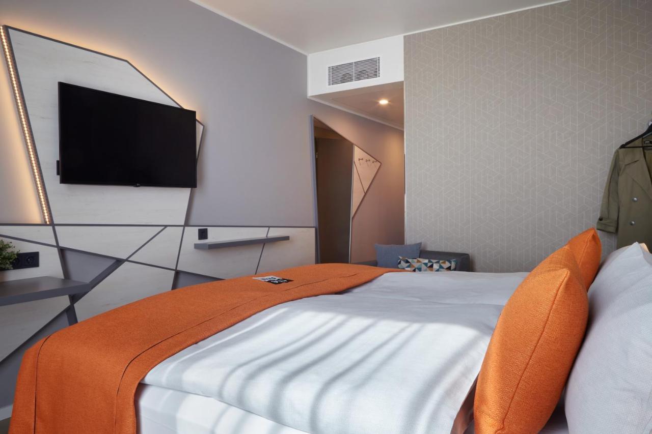 Holiday Inn - The Niu, Hub Dusseldorf Messe By Ihg מראה חיצוני תמונה
