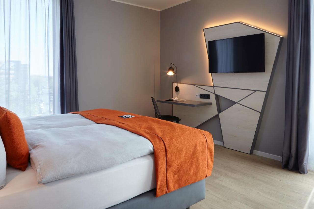 Holiday Inn - The Niu, Hub Dusseldorf Messe By Ihg מראה חיצוני תמונה